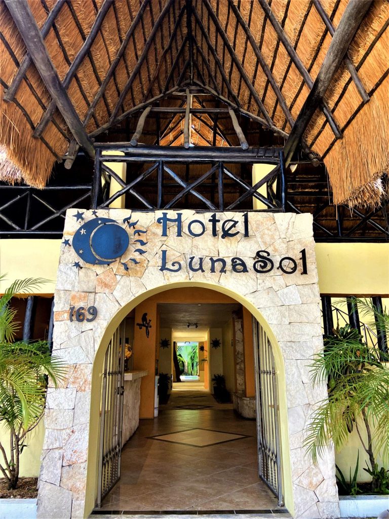 Lunasol - The best hotel to rest in Playa del Carmen
